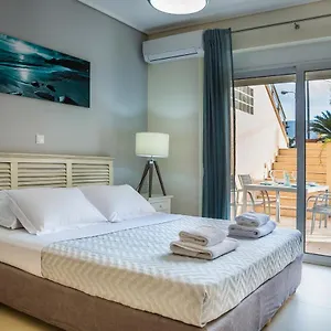  Apartment Lilly, With Communal Pool, 10 Meters From Sea Greece