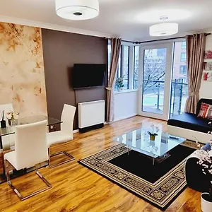Apartment Double King Suite, Canary Wharf Waterfront, London